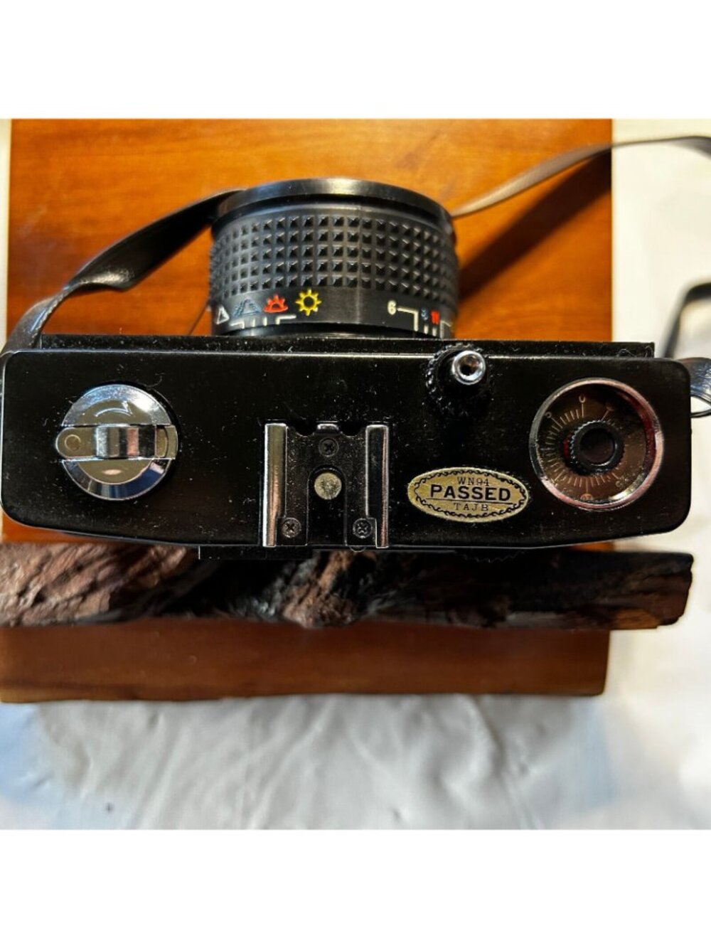 Vintage BENTLEY WX-3 35mm Film Photo Camera 50mm Lens with softcase UNTESTED - Picture 5 of 9